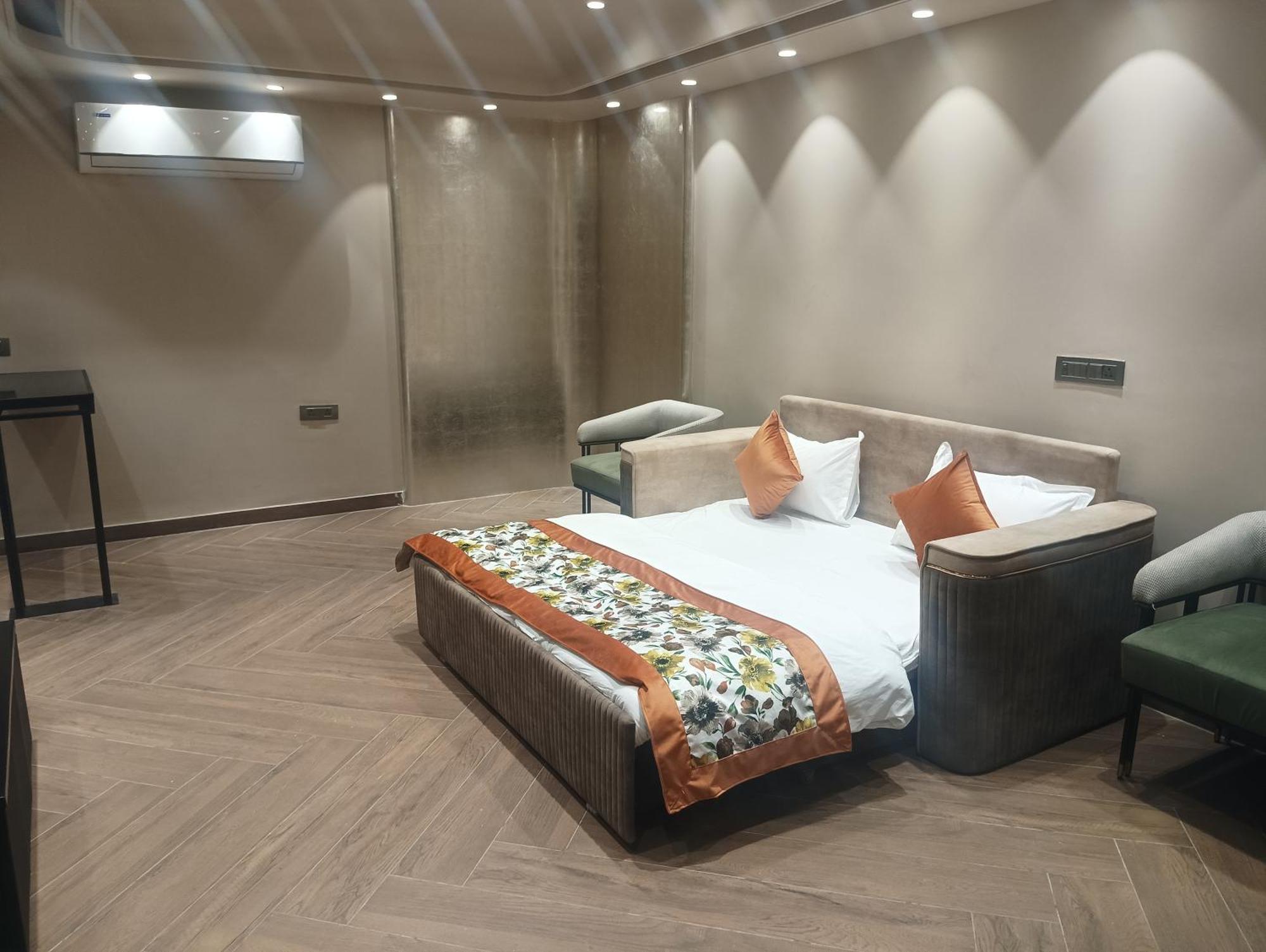 Hotel Cullinan By Qotel Janakpuri Delhi (National Capital Territory of India) Exterior foto