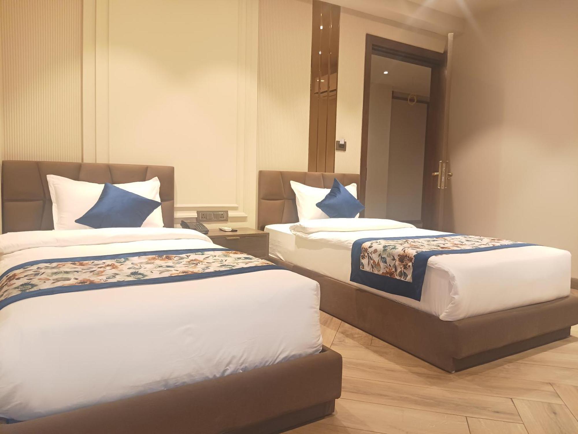 Hotel Cullinan By Qotel Janakpuri Delhi (National Capital Territory of India) Exterior foto