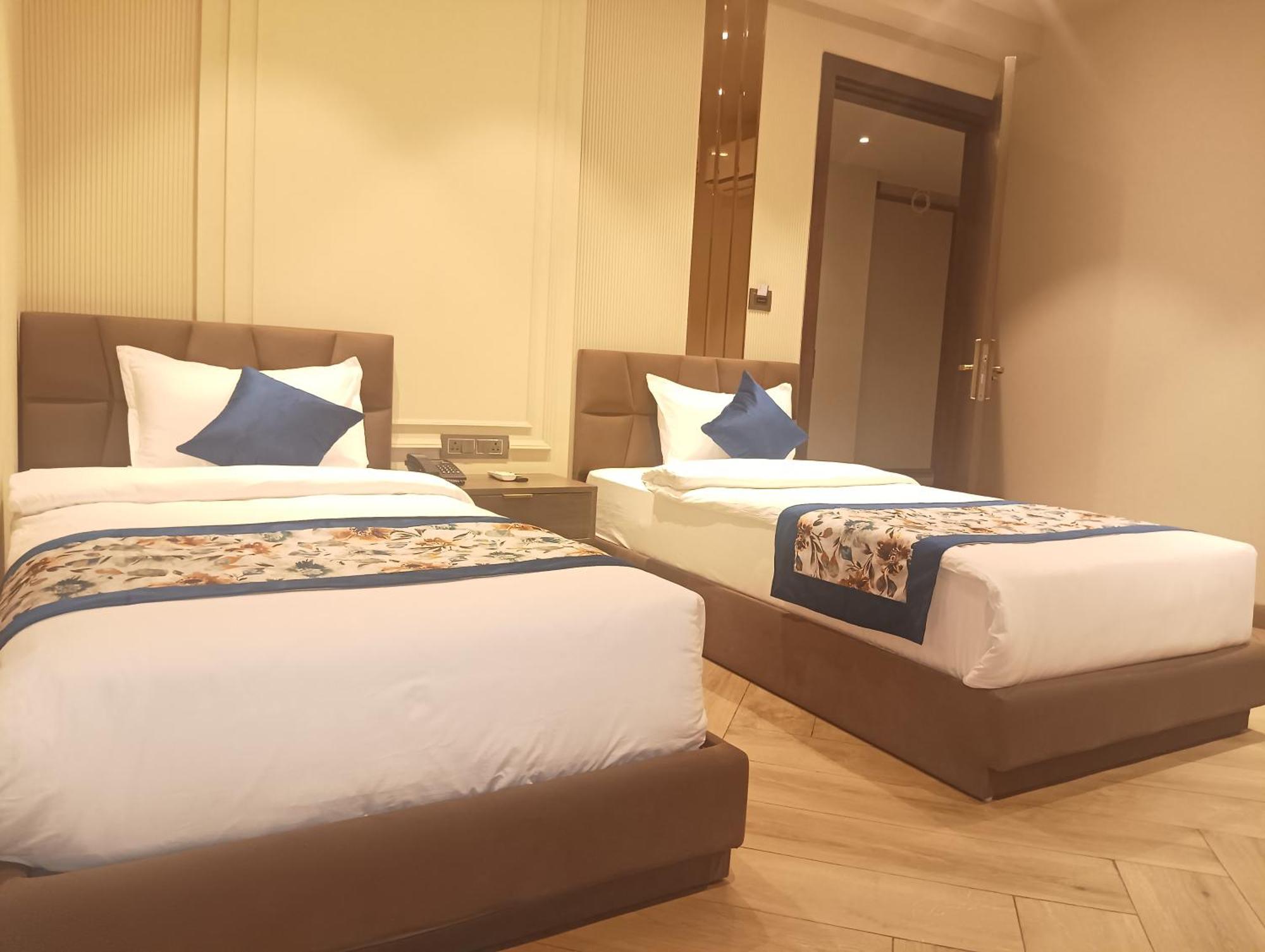 Hotel Cullinan By Qotel Janakpuri Delhi (National Capital Territory of India) Exterior foto