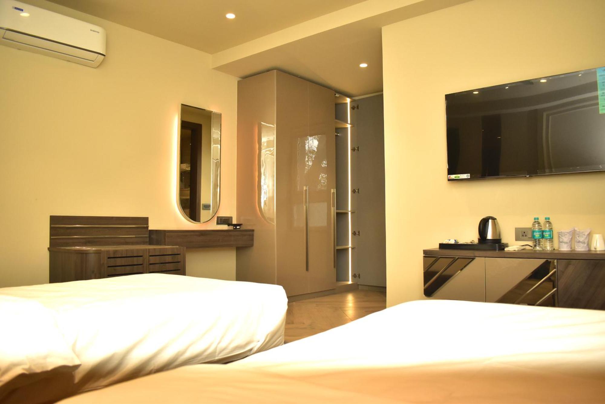 Hotel Cullinan By Qotel Janakpuri Delhi (National Capital Territory of India) Exterior foto